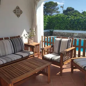https://apartamento-con-piscina-privada-en-cala-en-brut.balearic-islands.net