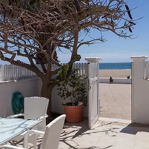 https://villa-mela.in-canary-islands.com